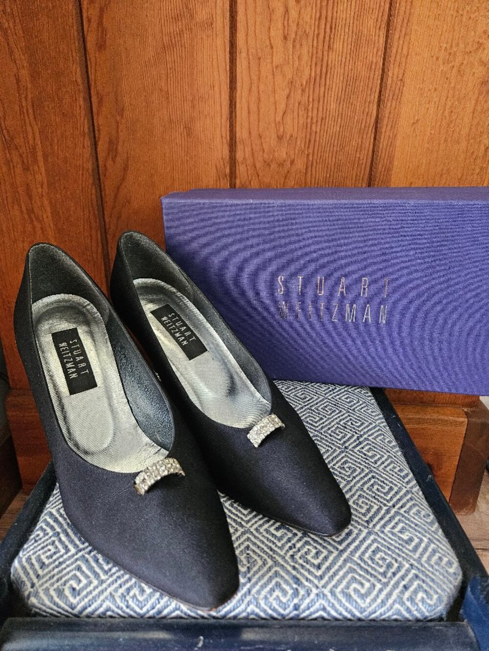 Vtg Stuart Weitzmanl Formal Black Heels with Swarovski Crystals, Size 9.5